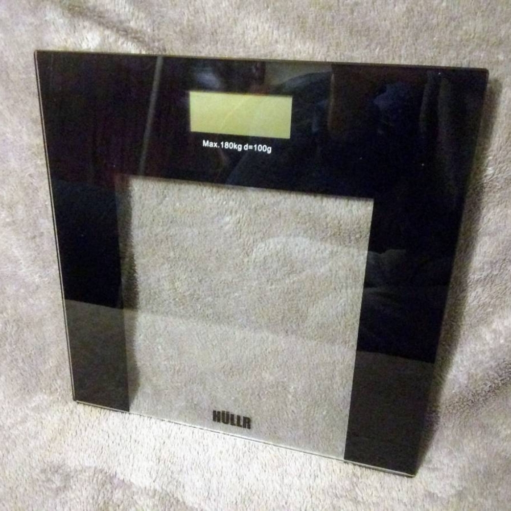 Hüllr Precision Digital Fitness Body Weight Scale